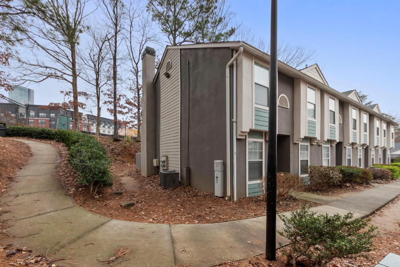 Truist Park Comfort Stays Atlanta Exteriör bild