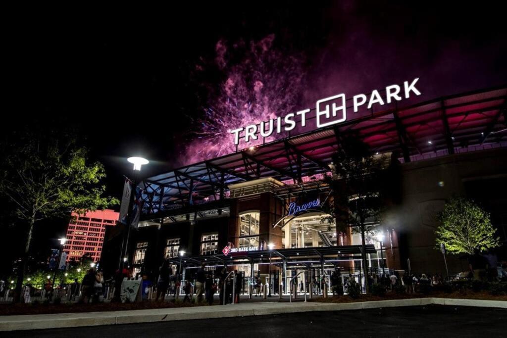 Truist Park Comfort Stays Atlanta Exteriör bild